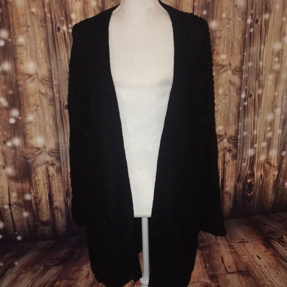 ⭐️SUPER THICK BLACK DISTRESSED CARDIGAN ⭐️ - Picture 2 of 6